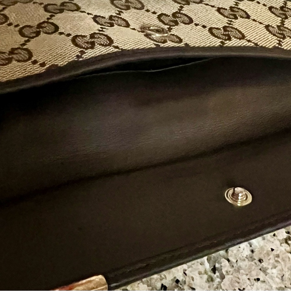 Gucci Brown Monogram Wallet with Gold Accents - Picture 4 of 10